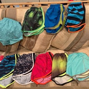 Woman’s Nike tempo running shorts medium